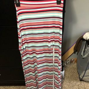 Maxi skirt w/slit